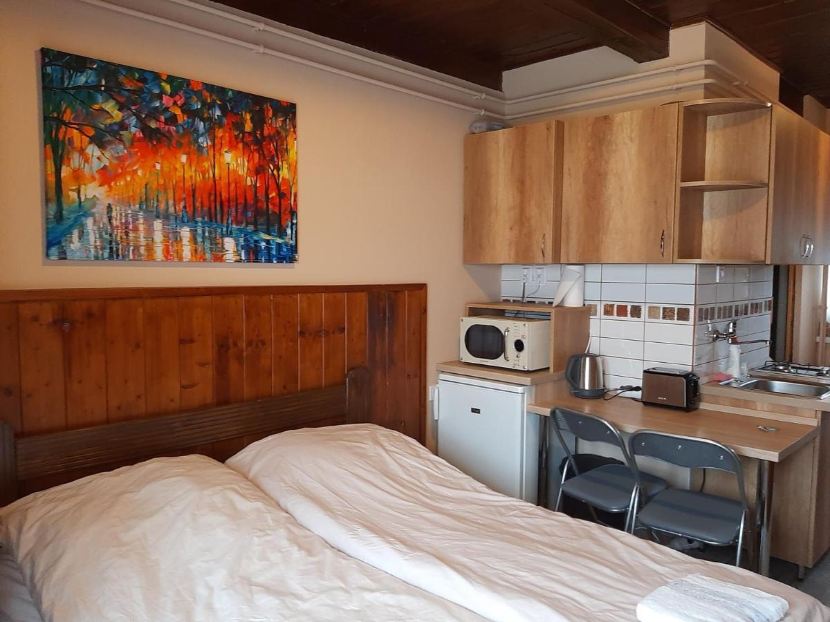 Egniss Apartman 2 Bogacs Ngoại thất bức ảnh