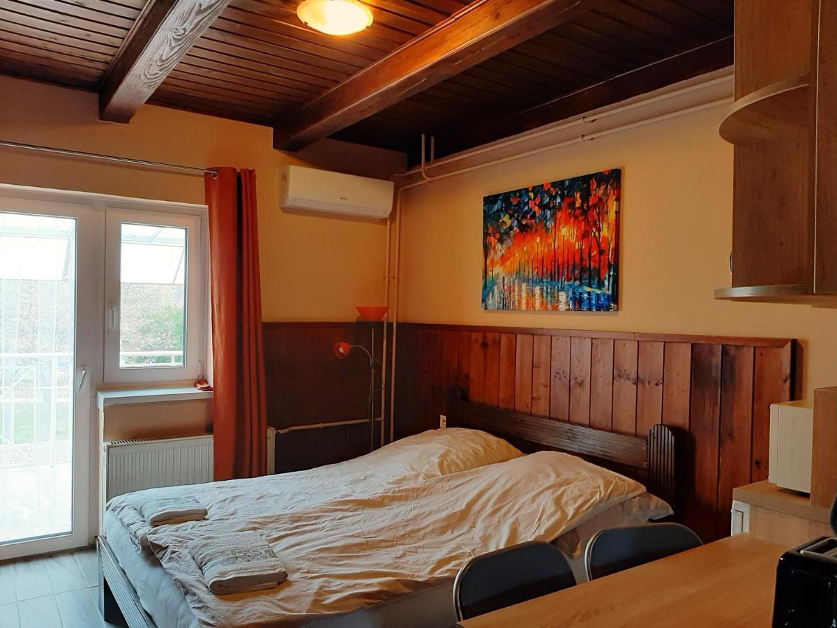 Egniss Apartman 2 Bogacs Ngoại thất bức ảnh